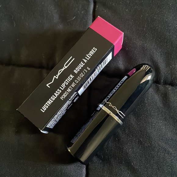 Lustreglass lipstick - pout of control - Picture 3 of 7